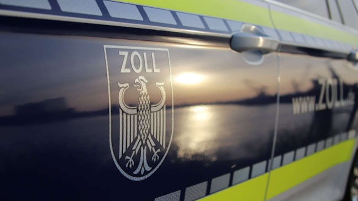 HZA-P: Das Hauptzollamt Potsdam begrüßt 65 Berufseinsteiger/ Jetzt Karriere beim ZOLL starten! - Foto: presseportal.de