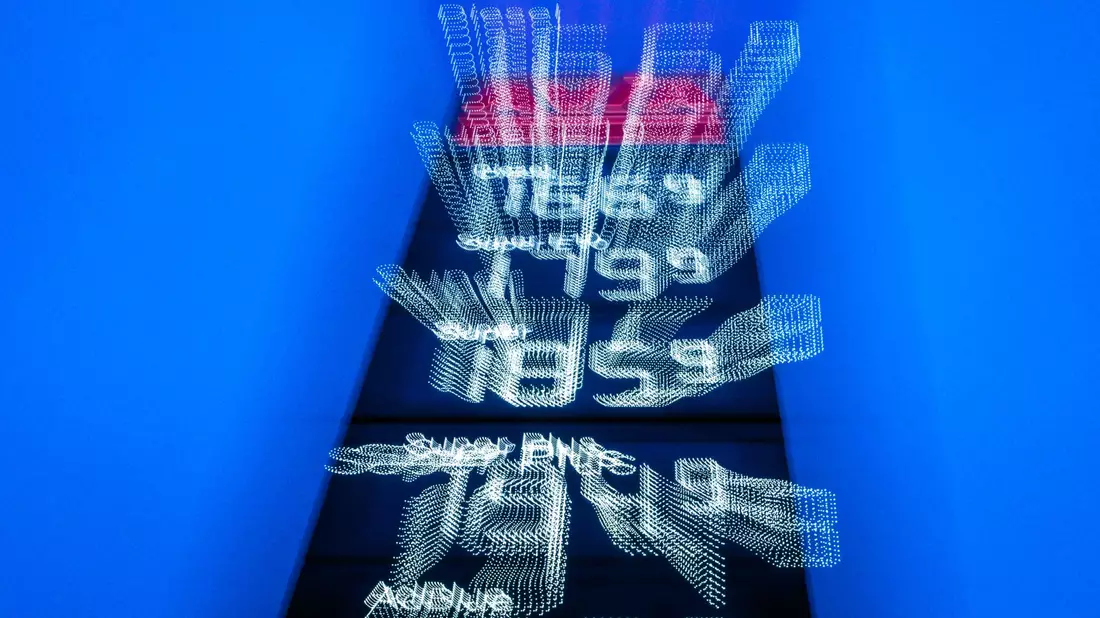 Die Spritpreise an den deutschen Tankstellen steigen derzeit wieder an. - Bild: Jens Büttner/dpa