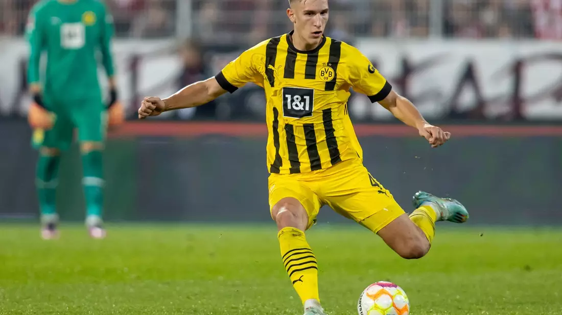 Nico Schlotterbeck wird dem BVB wohl nicht länger fehlen. - Bild: Andreas Gora/dpa