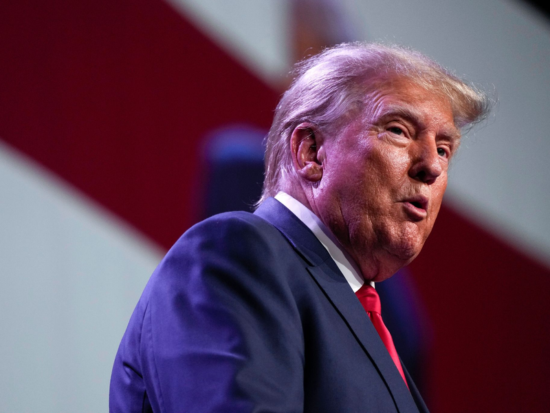 Donald Trump will nach der Präsidentenwahl 2024 wieder für die Republikaner ins Weiße Haus einziehen. - Foto: Charlie Neibergall/AP