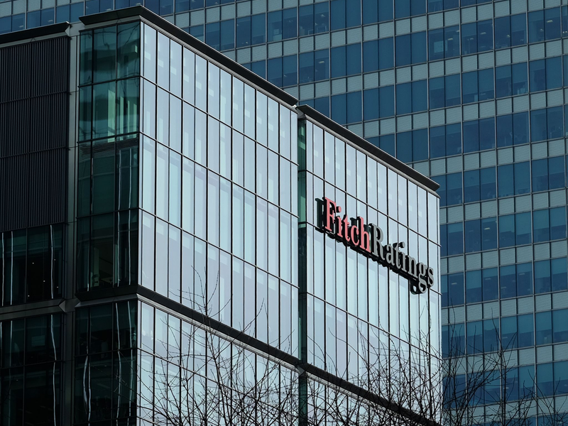 Der Sitz von Fitch Ratings in London. - Foto: Jens Kalaene/dpa