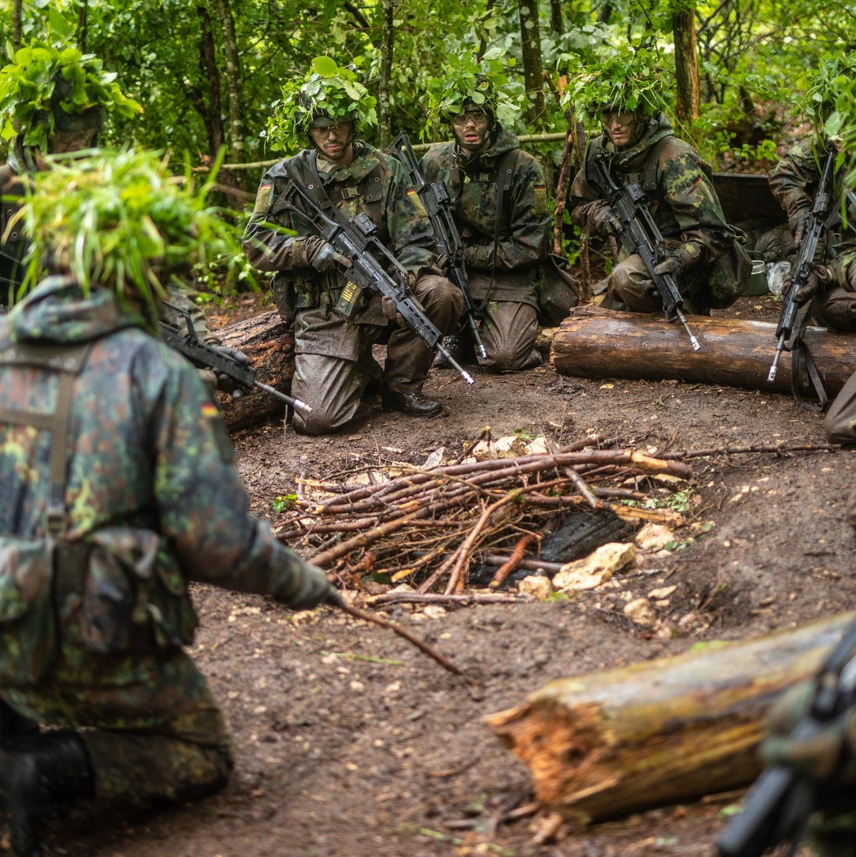 Reservisten auf einem Übungsplatz der Bundeswehr in Baden-Württemberg. - Foto: Christoph Schmidt/dpa