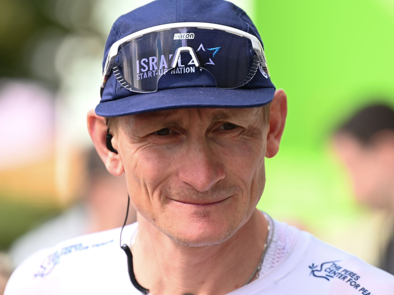 André Greipel ist bei der WM erstmals als Straßen-Bundestrainer im Einsatz. - Foto: Arne Dedert/dpa