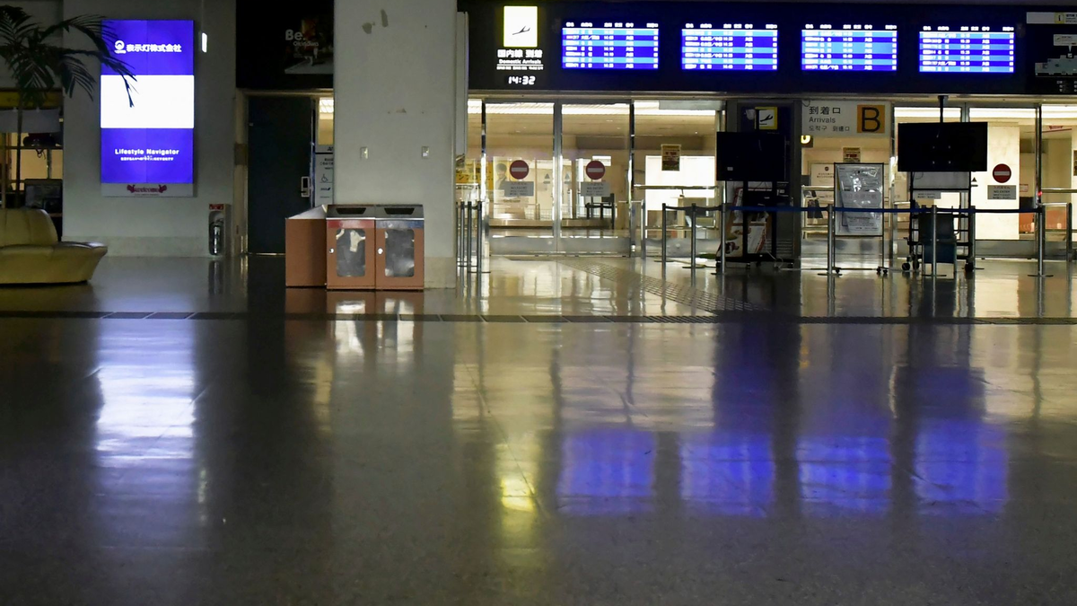 Der Flughafen von Naha ist aufgrund des herannahenden Taifuns «Khanun» geschlossen. - Foto: Uncredited/Kyodo News/AP/dpa