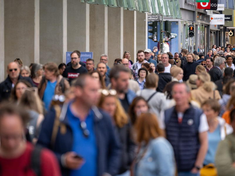 «Nur 20 Prozent der Bevölkerung stimmen der Aussage zu, wir brauchen mehr Wachstum, auch wenn das auf Kosten der Umwelt geht», sagt UBA-PrÀsident Dirk Messner. - Foto: Monika Skolimowska/dpa