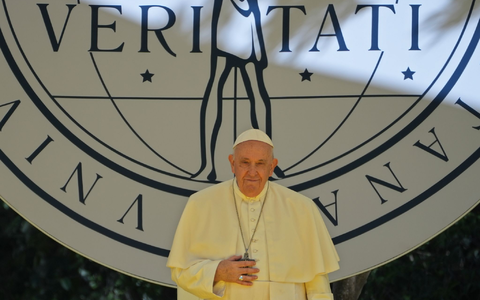 «Habt den Mut, Ängste durch Träume zu ersetzen»: Papst Franziskus. - Foto: Ana Brigida/AP/dpa