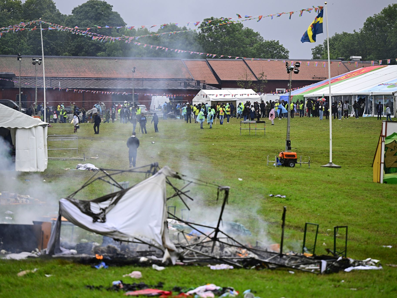Beim Kulturfestival «Eritrea Scandinavia» in Stockholm flogen Steine auf Polizisten. - Foto: Magnus Lejhall/TT News Agency/AP/dpa