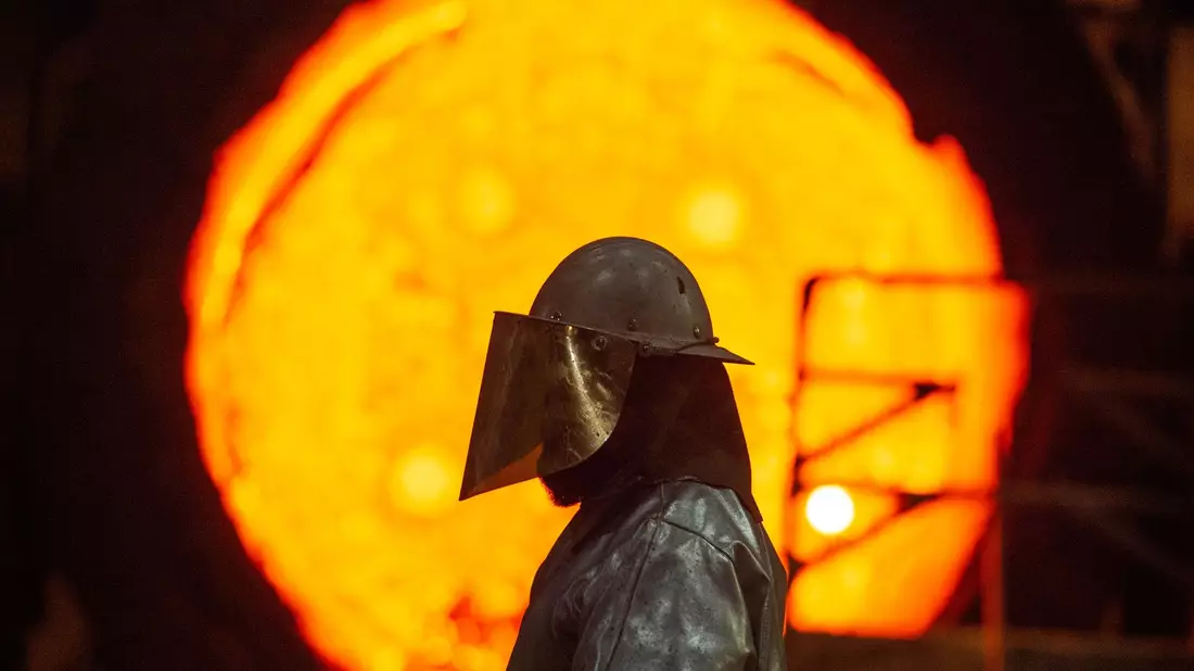 Im Juni sind die Bestellungen bei der deutschen Industrie im Monatsvergleich um 7,0 Prozent gestiegen (Symbolfoto). - Bild: Christophe Gateau/dpa/Symbolbild