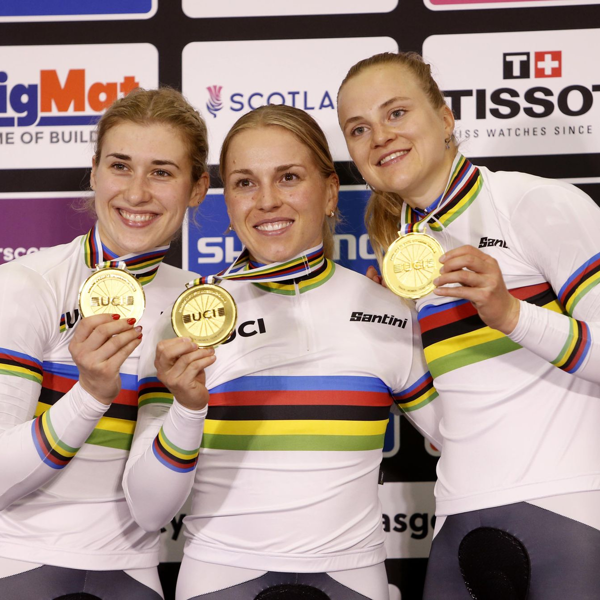 Gold-Trio in Glasgow: Pauline Grabosch (l-r), Emma Hinze und Lea Sophie Friedrich. - Foto: Will Matthews/PA Wire/dpa