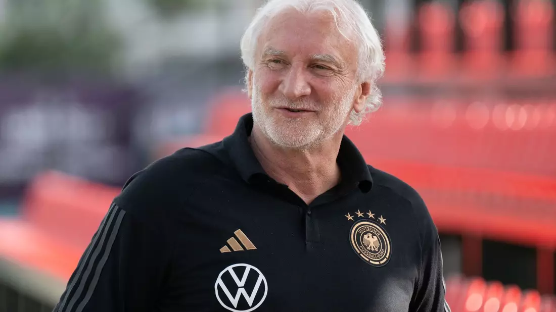 Beim A-Nationalteam der Männer sieht DFB-Direktor Rudi Völler «noch viel Luft nach oben». - Bild: Sebastian Kahnert/dpa