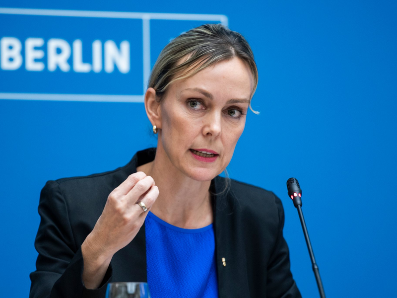 Gibt es Unregelmäßigkeiten in ihrer Doktorarbeit mit dem Titel «Arbeitnehmerberücksichtigung im Übernahmerecht»?: Berlins Verkehrssenatorin Manja Schreiner. - Foto: Christophe Gateau/dpa