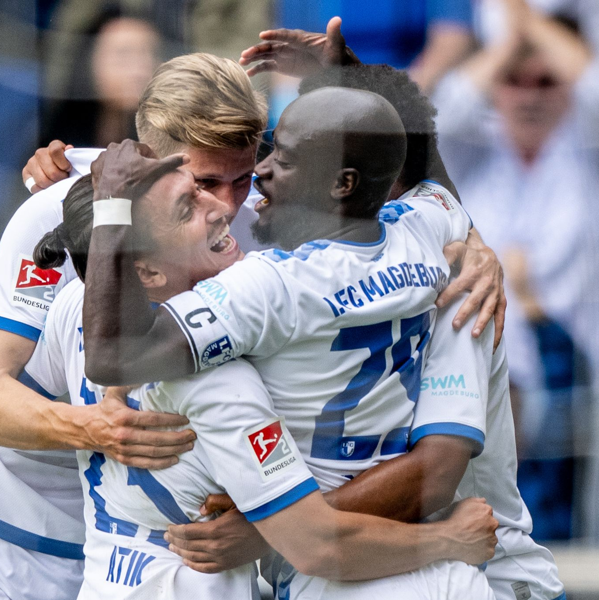 Der 1. FC Magdeburg sicherte sich daheim drei Punkte gegen den KSC. - Foto: Hendrik Schmidt/dpa