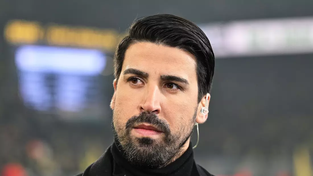 Ex-Nationalspieler Sami Khedira sorgt sich um die deutsche Nationalmannschaft. - Bild: Bernd Thissen/dpa