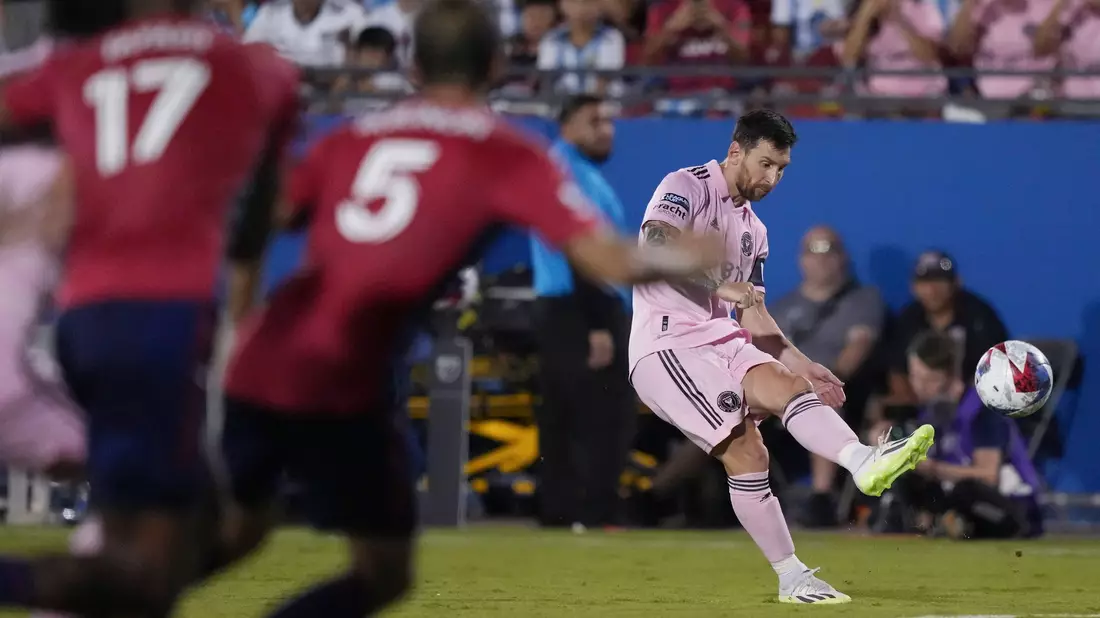 Lionel Messi traf per Freistoß für Inter Miami. - Bild: LM Otero/AP/dpa