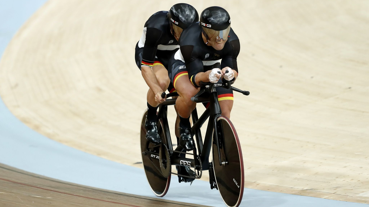 Die Bahnradprofis Thomas Ulbricht und Robert Forstemann in Aktion. - Foto: Will Matthews/PA Wire/dpa