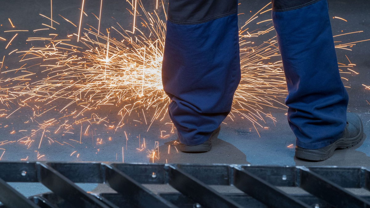 Die IMK-Konjunkturforscher rechnen damit, dass die verfügbaren Einkommen im kommenden Jahr spürbar wachsen. - Foto: Jens Büttner/dpa-Zentralbild/dpa