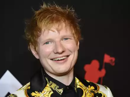 Ed Sheeran gibt sich auf seinem neuen Album «Autumn Variations» eher melancholisch. - Foto: Evan Agostini/Invision via AP/dpa