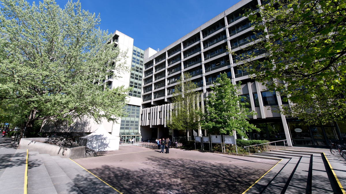 Das Gerichtsgebäude für das Amtsgerich, das Oberlandesgericht und die Staatsanwaltschaft in der Nymphenburger Straße in München. (Archivbild) - Foto: Sven Hoppe/dpa