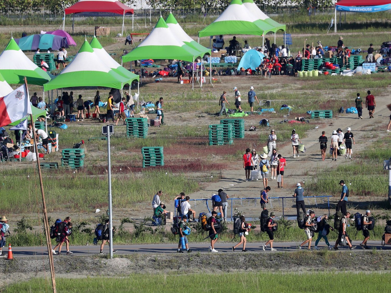Teilnehmer des Weltpfadfindertreffens verlassen das Camp. - Foto: Kim Myung-nyeon/Newsis/AP