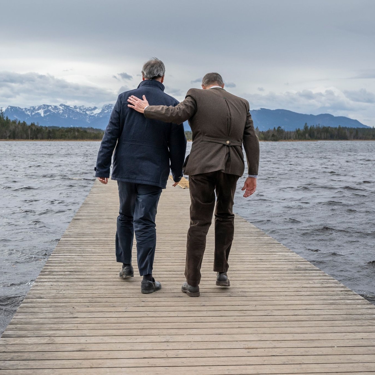 Demonstrieren bei einem Termin im Januar 2022 Einigkeit: Markus Söder (l) und Friedrich Merz. - Foto: Peter Kneffel/dpa/Archiv