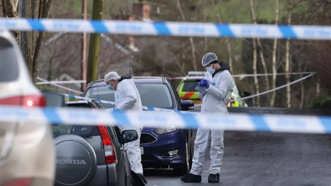 Im Februar war ein ranghoher Polizist in Nordirland niedergeschossen worden. - Bild: Liam Mcburney/PA/AP/dpa