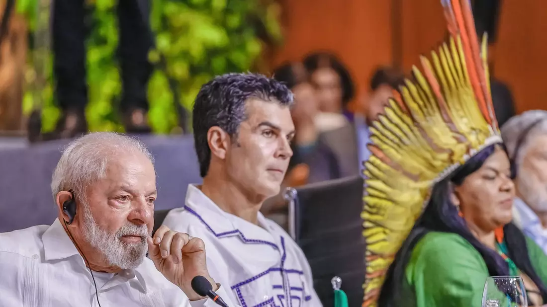 Der brasilianische Präsident Luiz Inácio Lula da Silva (l) hat bei seinem Amtsantritt angekündigt, den Umwelt- und Klimaschutz wieder zu stärken. - Bild: Ricardo Stuckert/Palacio Planato/dpa