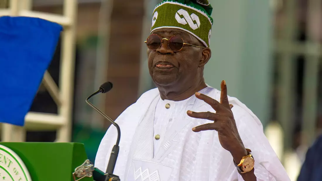 Der nigerianische Präsident Bola Tinubu setzt auf eine diplomatische Lösung im Niger. - Bild: Sunday Aghaeze/Nigeria State House/AP/dpa