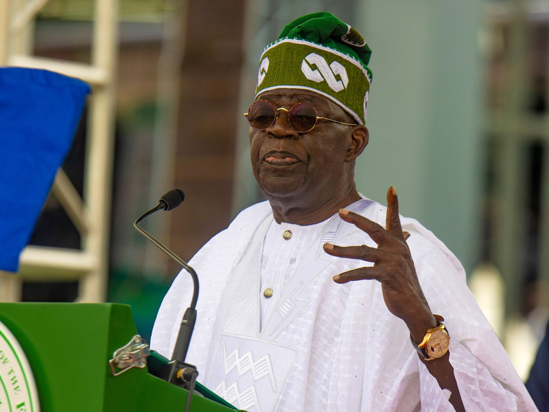 Nigerias Präsident Bola Tinubu ließ erklären, dass Diplomatie «der beste Weg vorwärts» zur Lösung der Krise sei. - Foto: Sunday Aghaeze/Nigeria State House/AP/dpa