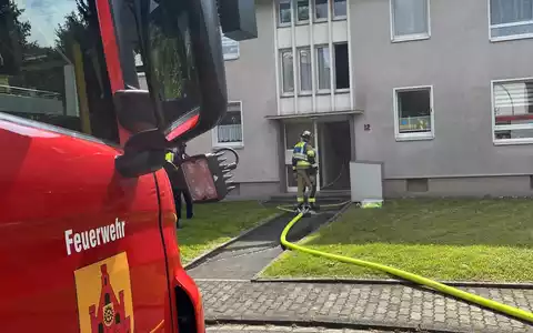 FW-EN: Zwei Einsätze wegen Rauchentwicklung - Rauchmelder verhindert größeren Schaden - Hecke brannte am Nacken - Foto: presseportal.de