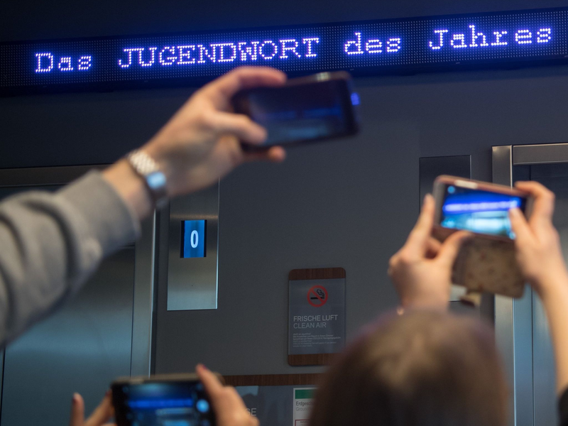 Gesucht wird das neue «Jugendwort des Jahres». - Foto: Peter Kneffel/dpa