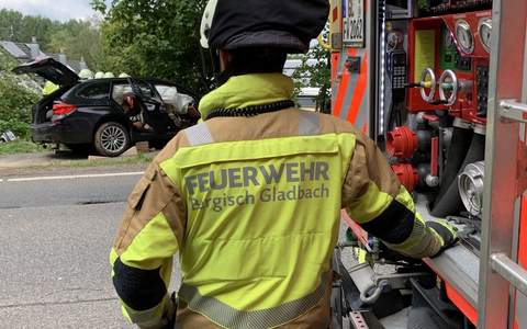 FW-EN: Menschenrettung bei Gebäudebrand und zwei Paralleleinsätze - Foto: presseportal.de