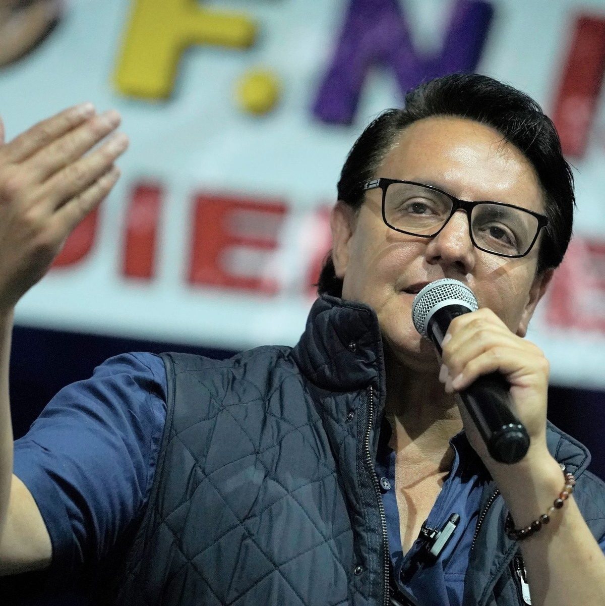 Fernando Villavicencio hatte sich als Kandidat der Bewegung Construye um das höchste Staatsamt in Ecuador beworben. - Foto: -/API via AP/dpa