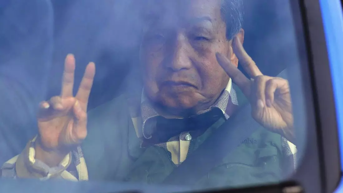 Der 87-jährige Ex-Boxer Iwao Hakamada, der mehr als 47 Jahre in der Todeszelle saß, nachdem er wegen Mordes verurteilt worden war, kämpft weiter um seinen Freispruch. - Bild: Uncredited/Pool via Kyodo News/AP/dpa