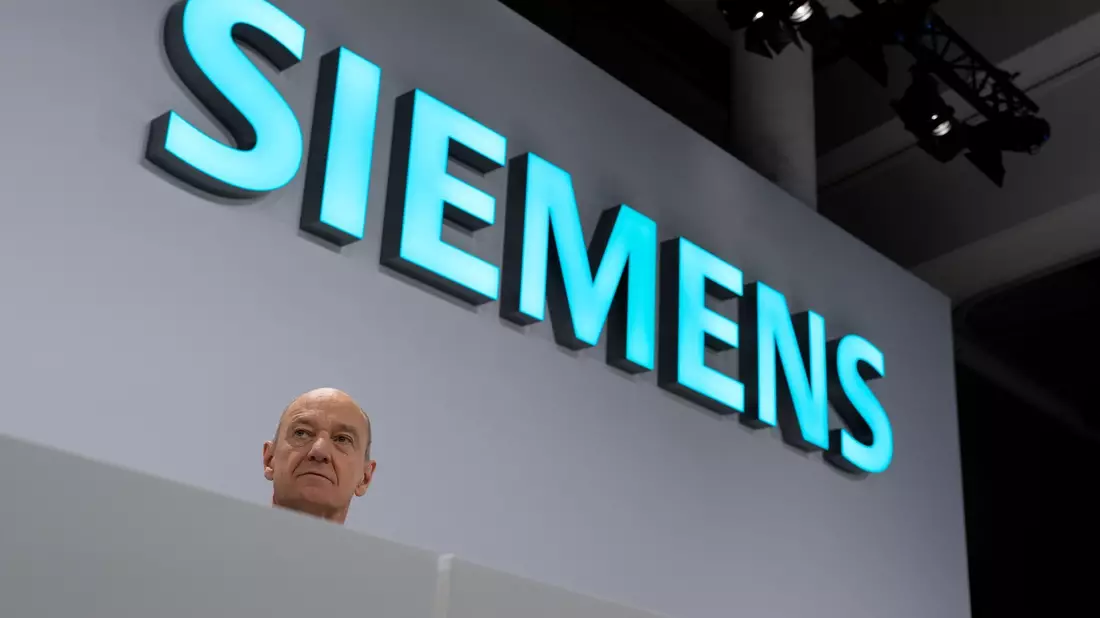«Wir sind erneut profitabel gewachsen und haben unsere Wettbewerbsstärke in allen unseren Geschäften unter Beweis gestellt»: Siemens-Chef Roland Busch. - Bild: Sven Hoppe/dpa-Pool/dpa