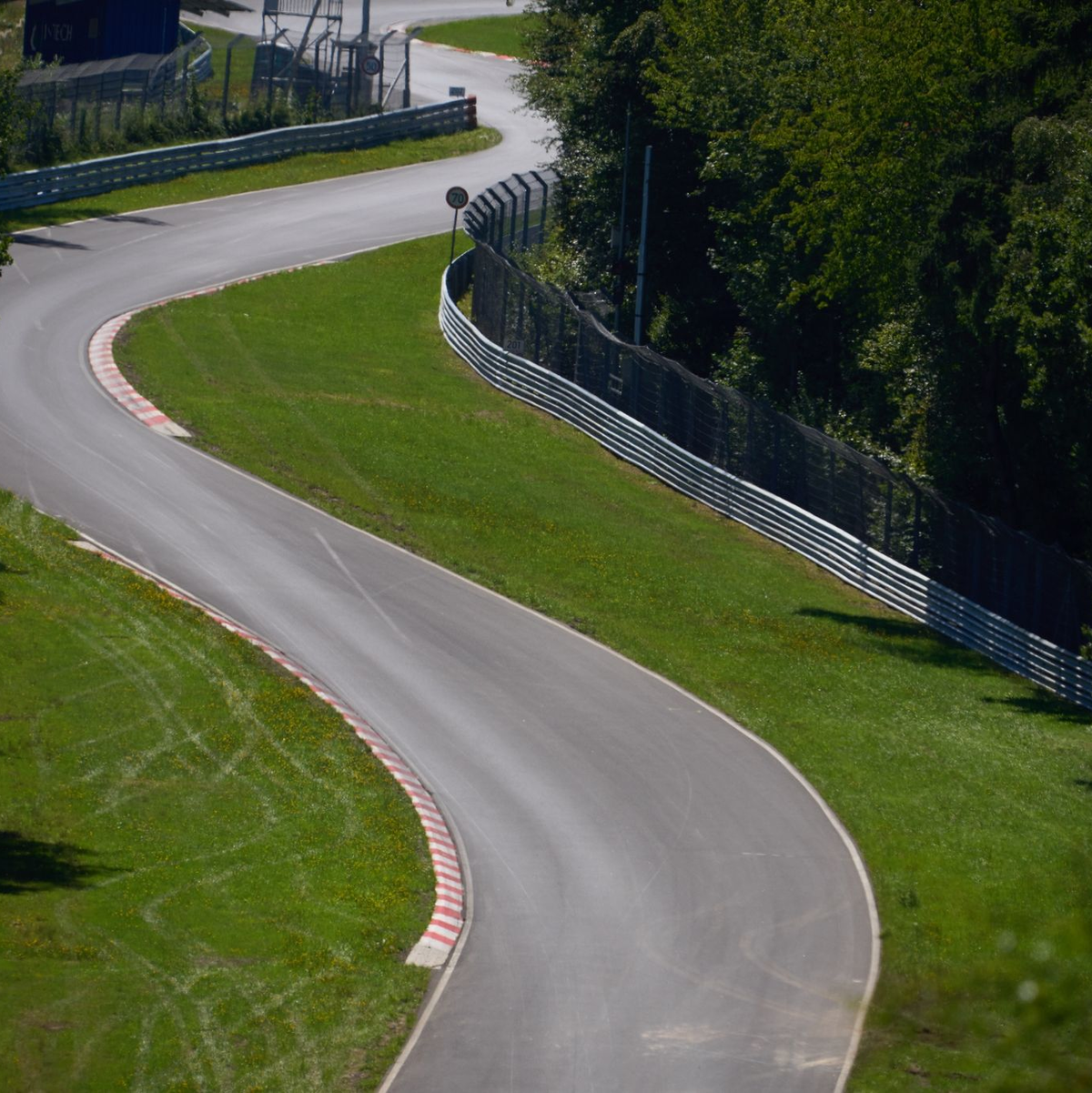 Der Streckenabschnitt «Tiergarten» der Nürburgring-Nordschleife, wo der Unfall geschah. - Foto: Thomas Frey/dpa