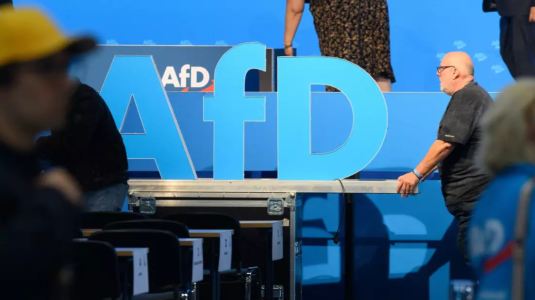 Der Verfassungsschutz in Sachsen hat den Landesverband der AfD im Freistaat als gesichert rechtsextremistische Bestrebung eingestuft. - Bild: Klaus-Dietmar Gabbert/dpa