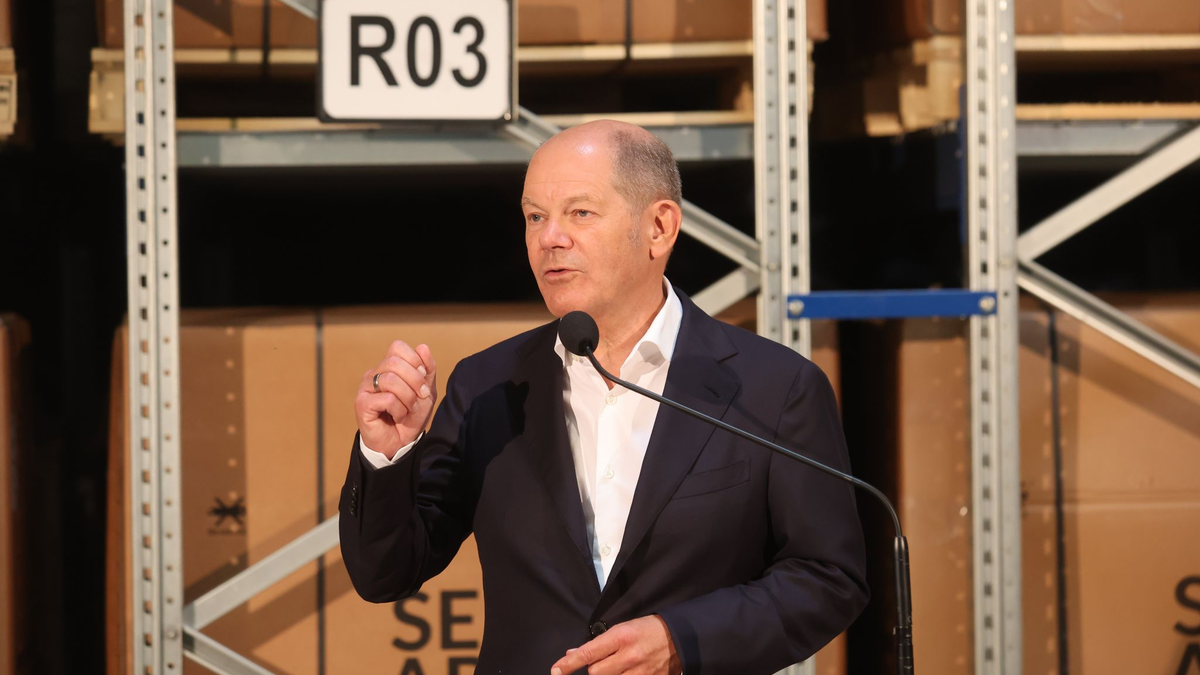 Ist gegen eine Erhöhung des Rentenalters: Kanzler Olaf Scholz. - Foto: Bodo Schackow/dpa