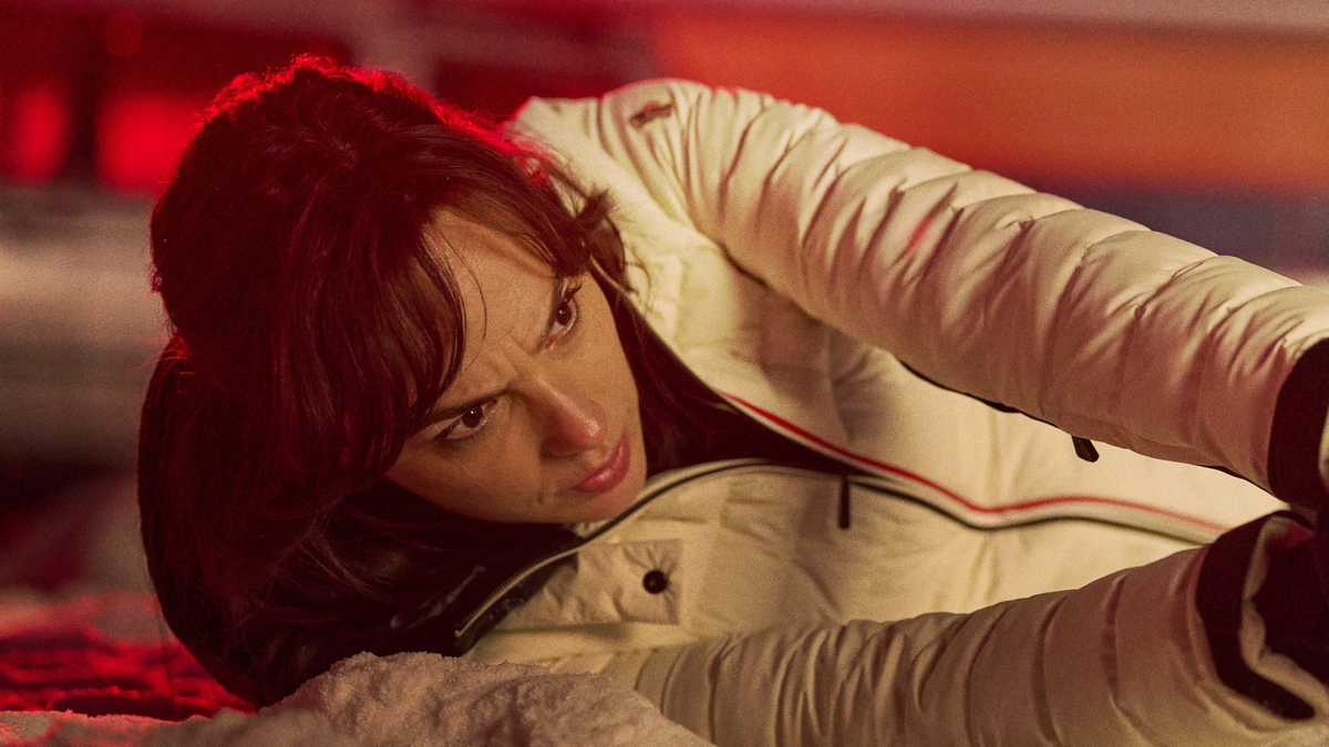 Schauspielerin Gal Gadot als Rachel Stone  in einer Szene im Netflix-Film «Heart of Stone». - Foto: Robert Viglasky/Netflix © 2023/dpa