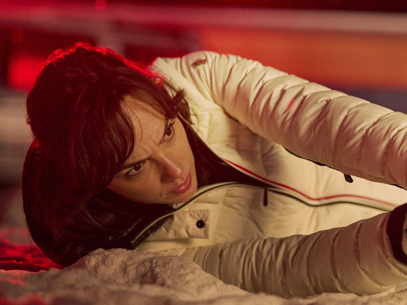 Schauspielerin Gal Gadot als Rachel Stone  in einer Szene im Netflix-Film «Heart of Stone». - Foto: Robert Viglasky/Netflix © 2023/dpa