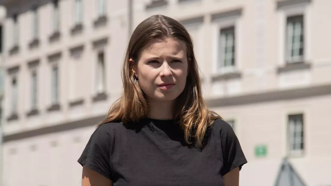 Bei einem Besuch im von einer verheerenden Flutkatastrophe heimgesuchten Slowenien hat Luisa Neubauer von den Regierungen Europas einen Wendepunkt in der Klimapolitik verlangt. - Bild: Matic Hrabar/STA/dpa