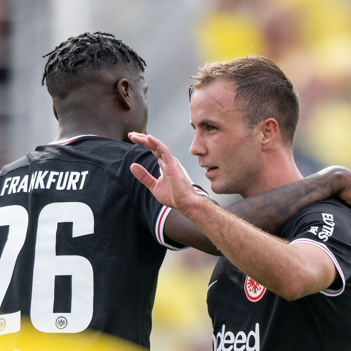 Frankfurts Torschütze Mario Götze macht mit dem 0:2 alles klar. - Foto: Hendrik Schmidt/dpa