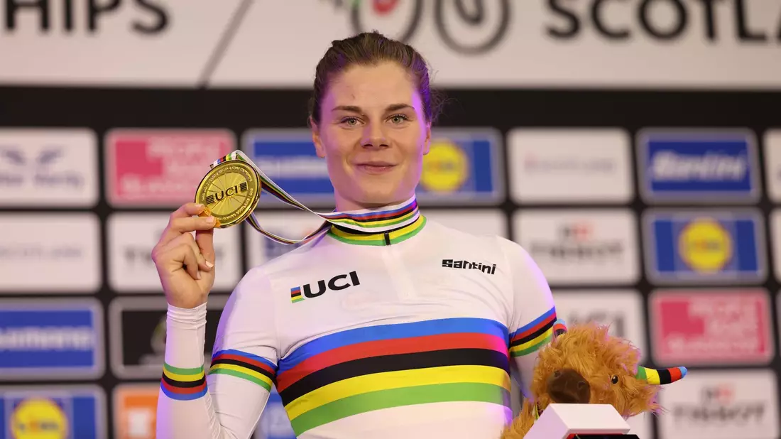 Radsportlerin Lotte Kopecky hat in Glasgow das Straßenrennen der Frauen gewonnen. - Bild: David Pintens/Belga/dpa