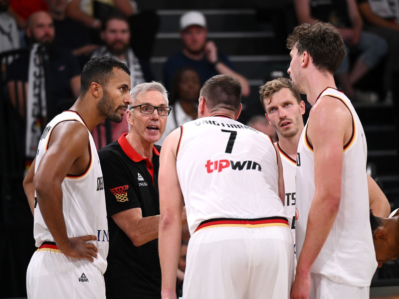 Die deutschen Basketballer unterlagen Kanada im Testspiel mit 112:113 nach Verlängerung. - Foto: Daniel Reinhardt/dpa