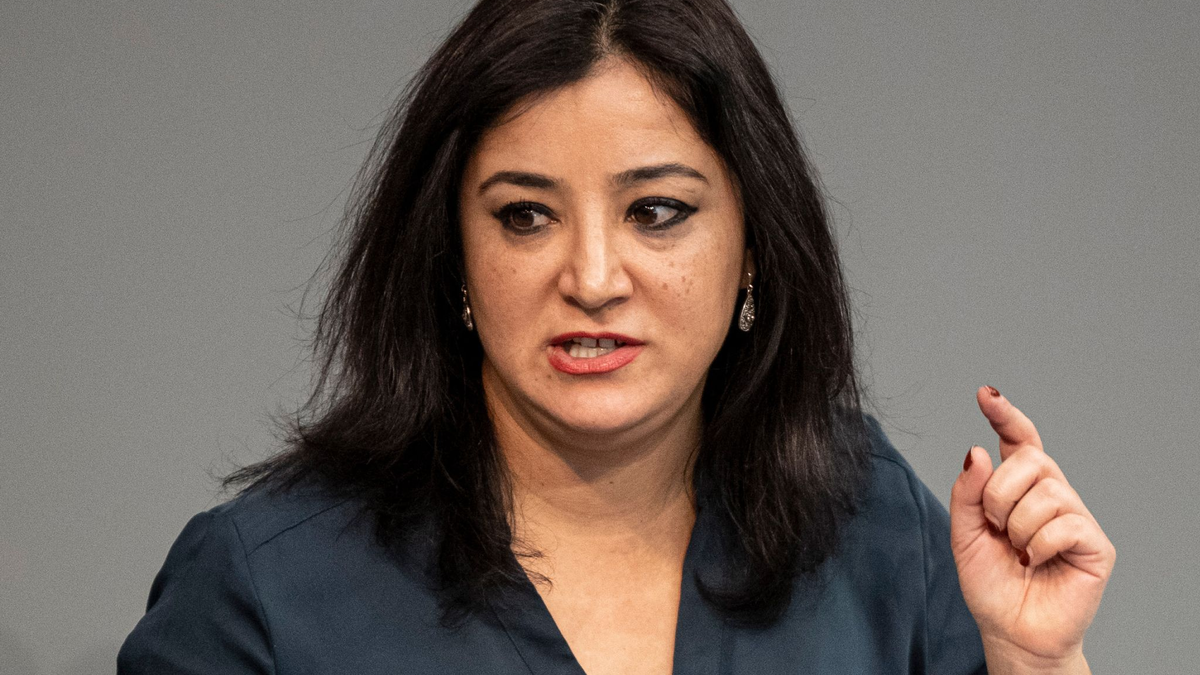 Gökay Akbulut (Die Linke) im Bundestag. - Foto: Fabian Sommer/dpa