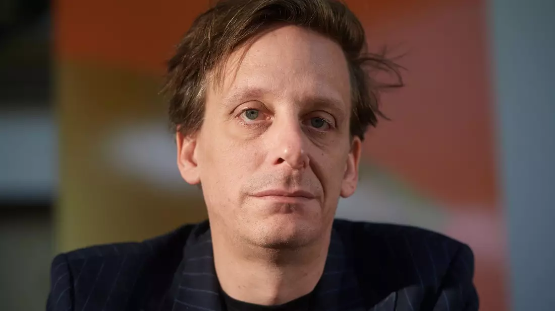 Kay Voges;derzeit Chef des Wiener Volkstheaters, soll neuer Intendant des Kölner Schauspiels werden. - Bild: Bernd Thissen/dpa