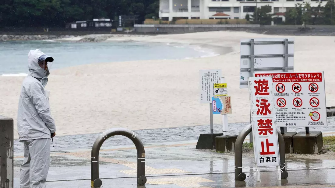 Die nationale Meteorologische Behörde Japans warnt vor heftigen Regenfällen. - Bild: ---/Kyodo News/AP/dpa