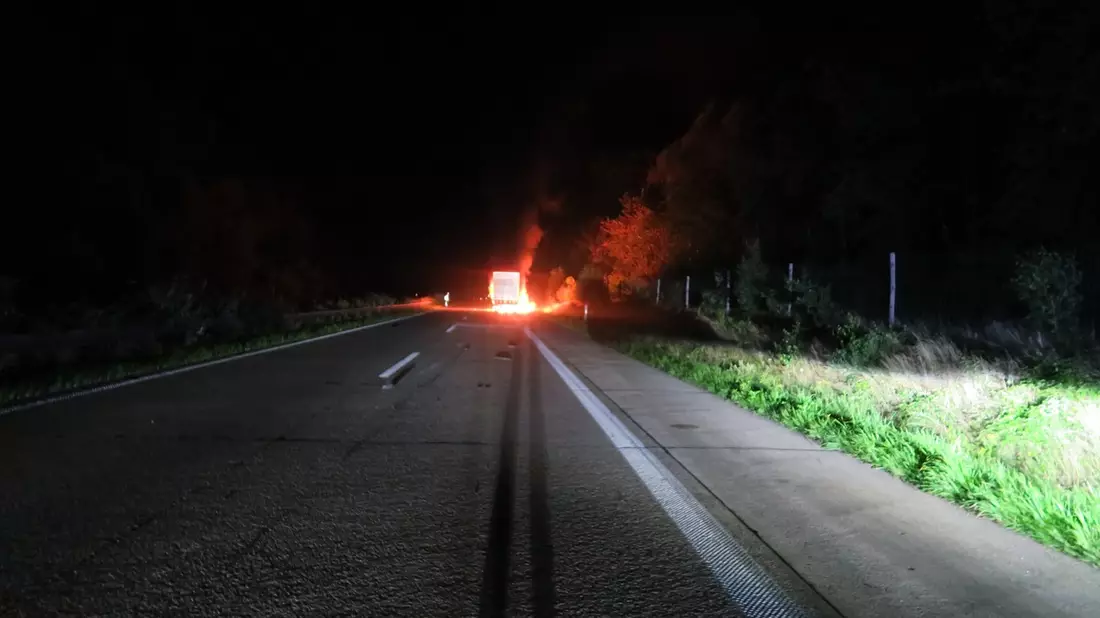 POL-PDKL: Lkw-Brand auf der A6 - Bild: presseportal.de