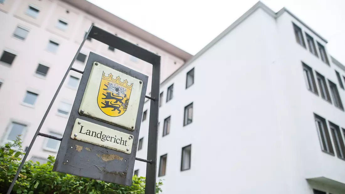 Vor dem Landgericht Heilbronn hat der Prozess gegen einen Raser begonnen. - Bild: Sebastian Gollnow/dpa
