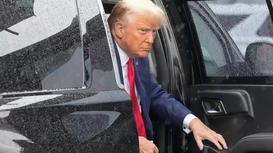 Der ehemalige US-Präsident Donald Trump ist erneut angeklagt worden. - Bild: Alex Brandon/AP