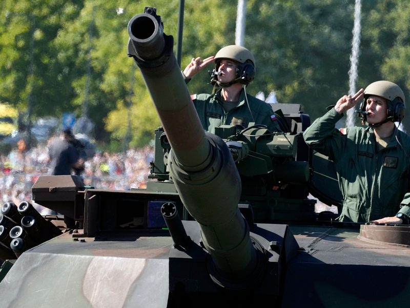 Die polnische Armee hat mehr Soldatinnen und Soldaten als die Bundeswehr. (Archivbild) - Foto: Czarek Sokolowski/AP/dpa